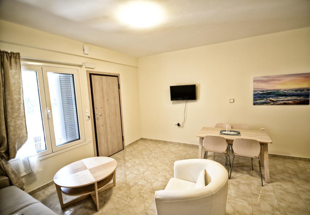 Peskesi Ikaria Apartment Agios Kirykos  ภายนอก รูปภาพ